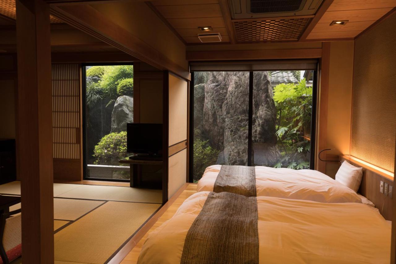 Hotel Beautiful Japanese Garden Kagetsu Fuefuki Exterior foto