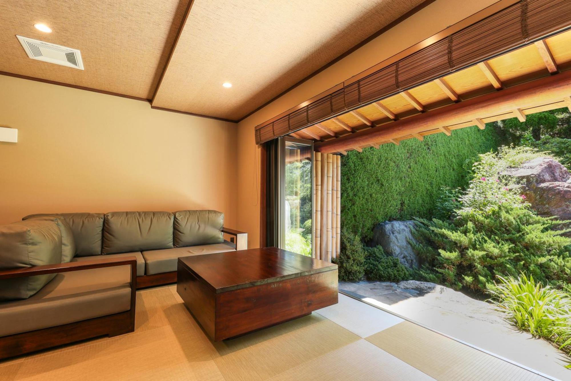 Hotel Beautiful Japanese Garden Kagetsu Fuefuki Exterior foto